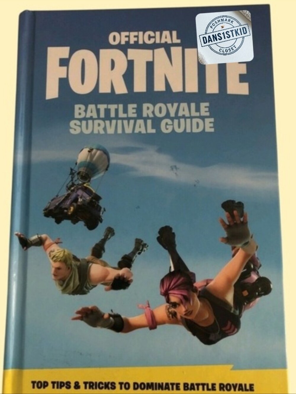 Official Fortnite Battle Royale Survival Guide Hardcover‎ Strategy Book